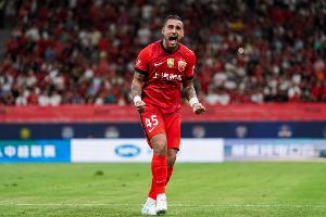 足球报：海港中超领先优势依然只有2分，21日亚冠将进行轮换