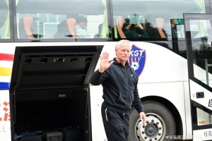 斗志昂扬，出发赛季倒数第二个客场，加油