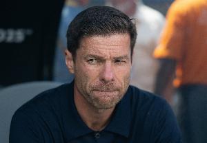 近两个赛季皇马、巴萨前十轮西甲积分对比：皇马+3分，巴萨-5分