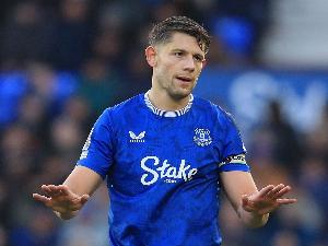 塔科夫斯基：很失望今天定位球丢掉两球，我们必须做出改进