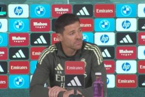 遭疯狂追问！阿隆索：我很满意维尼修斯的道歉，所有问题彻底解决