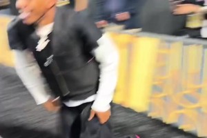 亚马尔跳出去庆祝时还要把裤腰弄低一点，你小子有点骚🫠