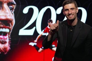 🤣哥们有事是真上啊！国家德比冲突，维尼休斯参团率百分百！