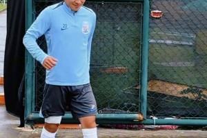 上海申花VS深圳新鹏城，斯卢茨基:没有借口，向前看