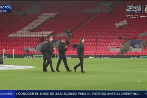 甲亢哥试玩维尼修斯的AI换脸，并像维尼修斯一样喊出：犯规了！